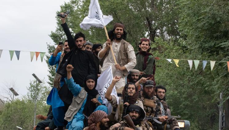 талибани - „Ден на свободата“: Талибаните отпразнуваха годишнина от напускането на САЩ (ВИДЕО)