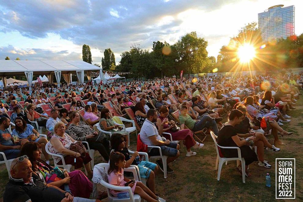 Третото издание на летния фестивал на София, върви с пълна