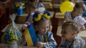 Тази година в първия учебен ден в Украйна няма да