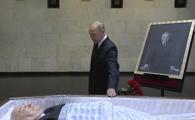 Путин няма да присъства на погребението на Горбачов