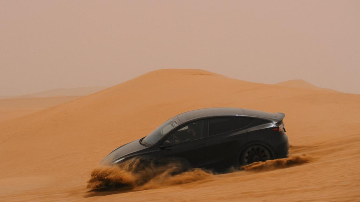 Tesla test Dubai