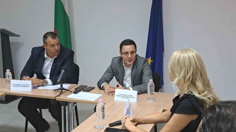  Александър Пулев 