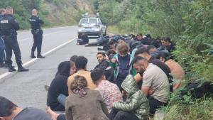 Прокуратурата дава подробности за разкрит канал за трафик на мигранти