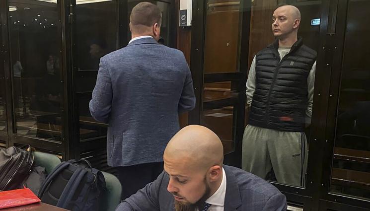 Иван Сафронов - В Русия осъдиха журналист на 22 години решетки