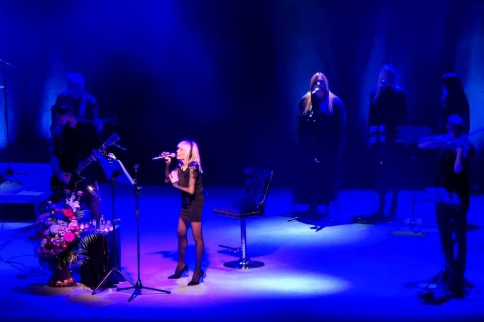Концертът на Лили Иванова в Сливен изпълни до краен предел