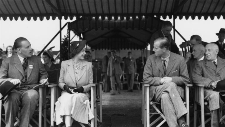  Вечната обич на кралица Елизабет и принц Филип в фотоси 