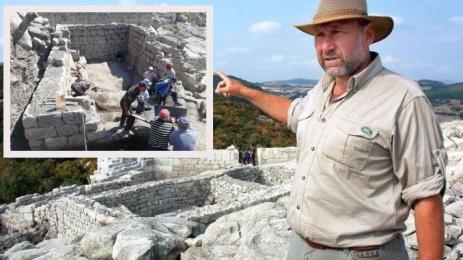 Николай Овчаров