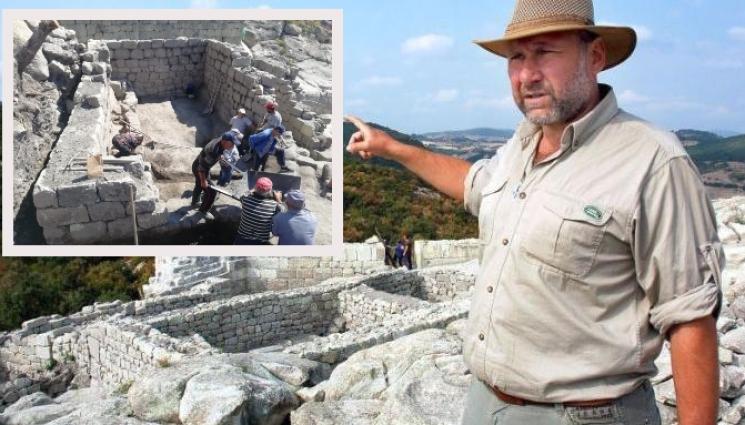 Николай Овчаров - Проф. Николай Овчаров пред 