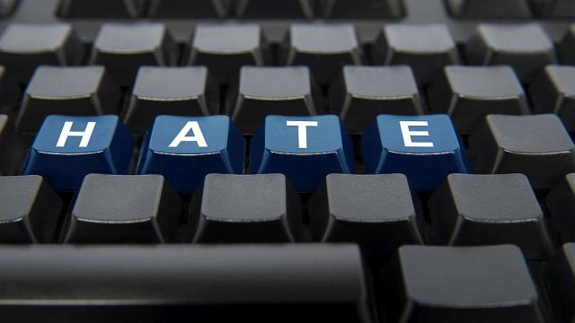 Проучване: Екстремните температури подхранват онлайн омразата