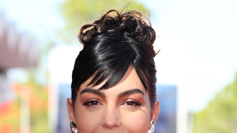  Джорджина Родригес с две стилни появи на Филмовия фестивал във Венеция 2022 