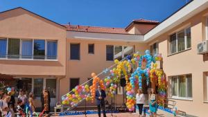 Кметът на Бургас Димитър Николов откри нова детска градина в