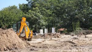 Община Карлово започна предоставянето на строителни материали за пострадалите от