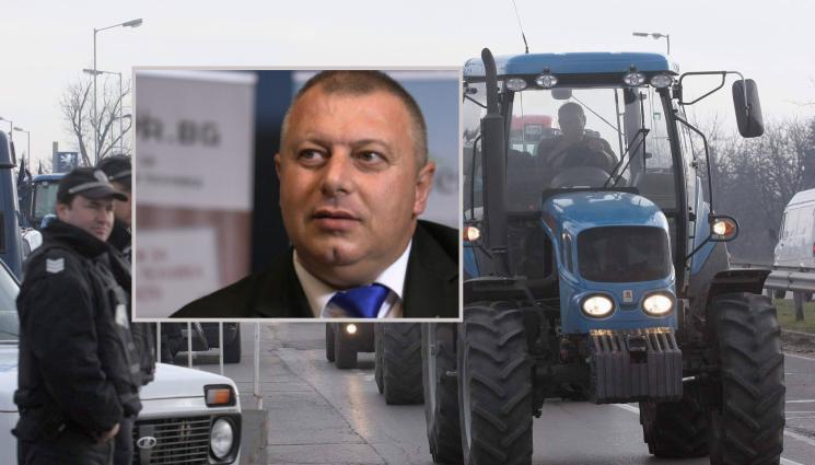 протест зърнари - НЕДОВОЛСТВО: Фермери изкарват тракторите на протест в България и 9 европейски страни