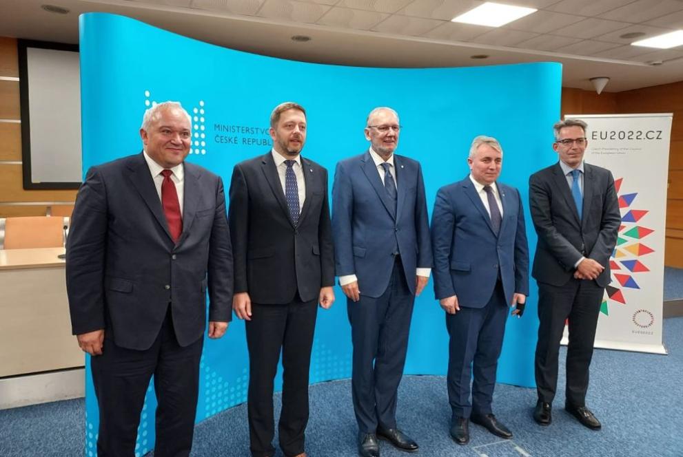 Вицепремиерът по обществен ред и сигурност и министър на вътрешните