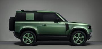 <p>Излязлата през м.г. лимитирана серия на Land Rover Defender в чест на 75-годишнината на модела.</p>