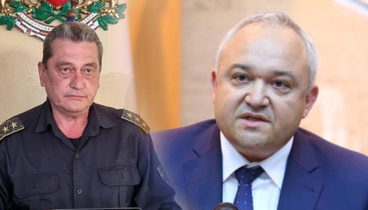 Николов Демерджиев - ЗАСЛУЖЕН ОТДИХ: Шефът на пожарната комисар Николай Николов се пенсионира