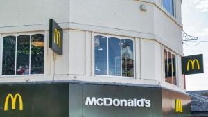 Веригата заведения за бързо хранене McDonald's, която има 1300 обекта