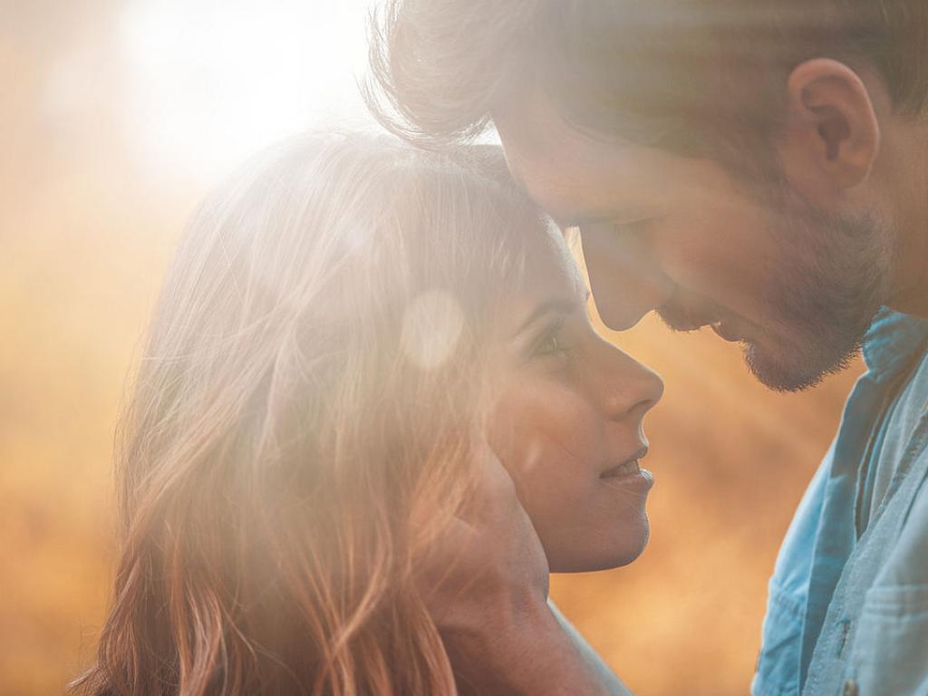 Привличането играе водеща роля в междуличностните отношения  Въпреки че често се