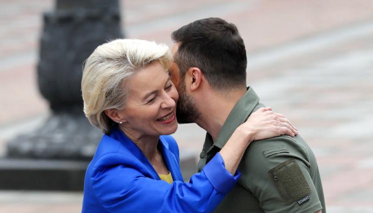 Урсула фон дер Лайен Володимир Зеленски - Шефката на ЕК на срещата си със Зеленски: Процесът за присъединяване към ЕС е в пълен ход
