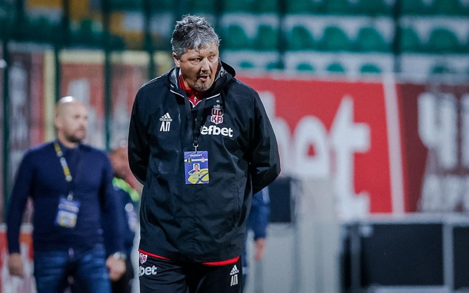 Треньорът на ЦСКА 1948 – Любослав Пенев, говори пред медиите