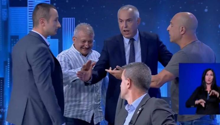 Витков - СТРАШЕН ЕКШЪН: Светльо Витков Скакауеца налита на бой на опонент в ТВ студио