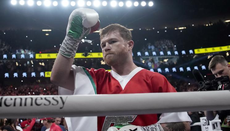 Бокс - Канело Алварес защити световната си титла