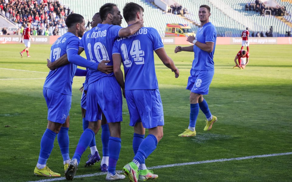 Левски напомни, че днес от 16:00 часа ще играе благотворителна