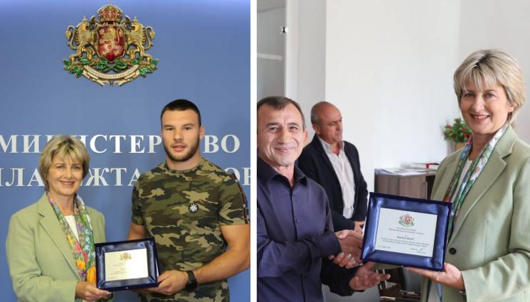 Весела Лечева - Министър Лечева награди медалистите от световното първенство по борба, пожела им отличия и от Игрите в Париж