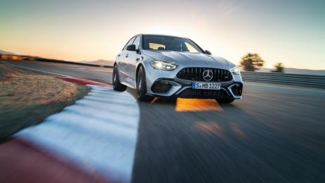 AMG се отказва от проваления опит с 4-цилиндровия хибрид, връща V8