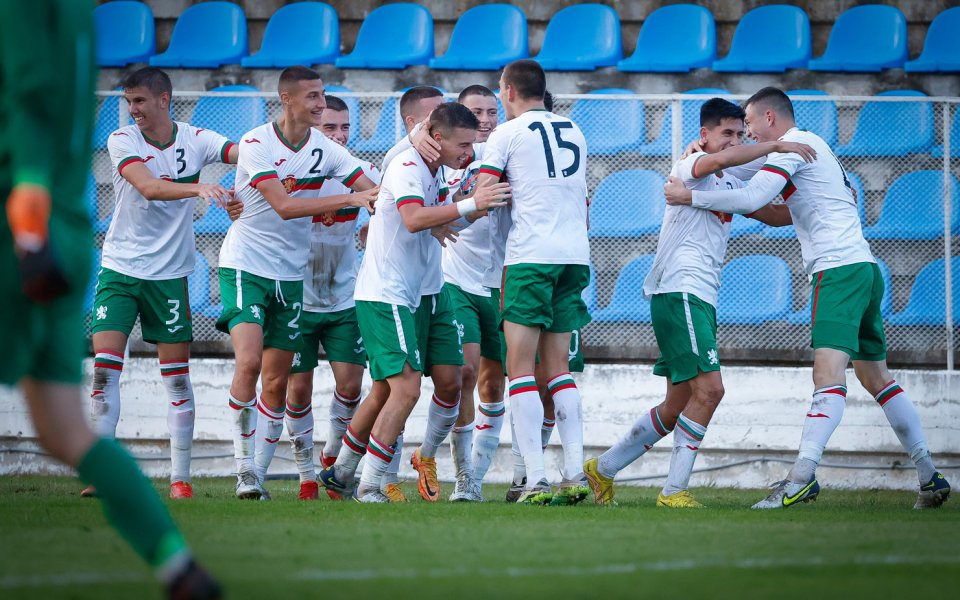 Ясни са стартовите състави на България U19 и Люксембург U19,