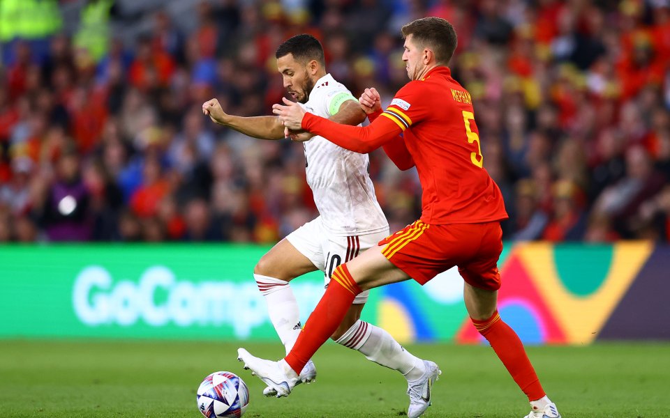 Еден Азар все още изпитва трудности да се наложи в