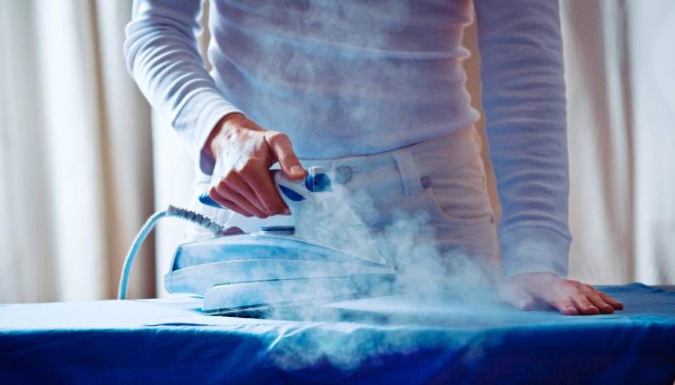 златно време - ЗЛАТНО ВРЕМЕ: Топ 5 начина как да почистим най-бързо ютията