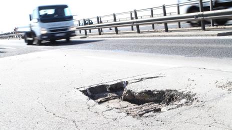 дупки пътища