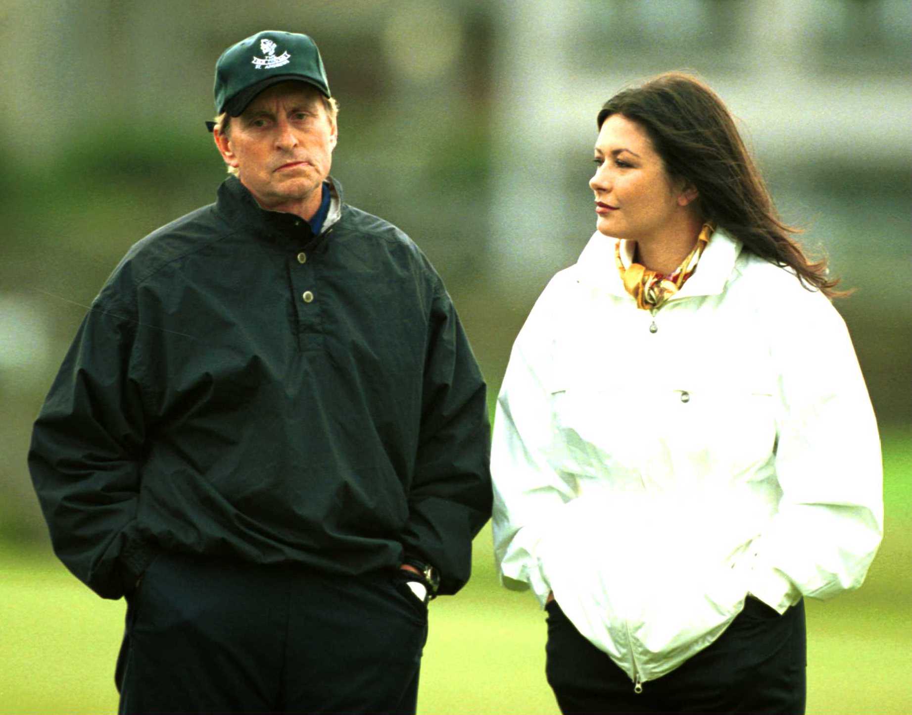 Катрин Зита Джоун Майкъл Дългас