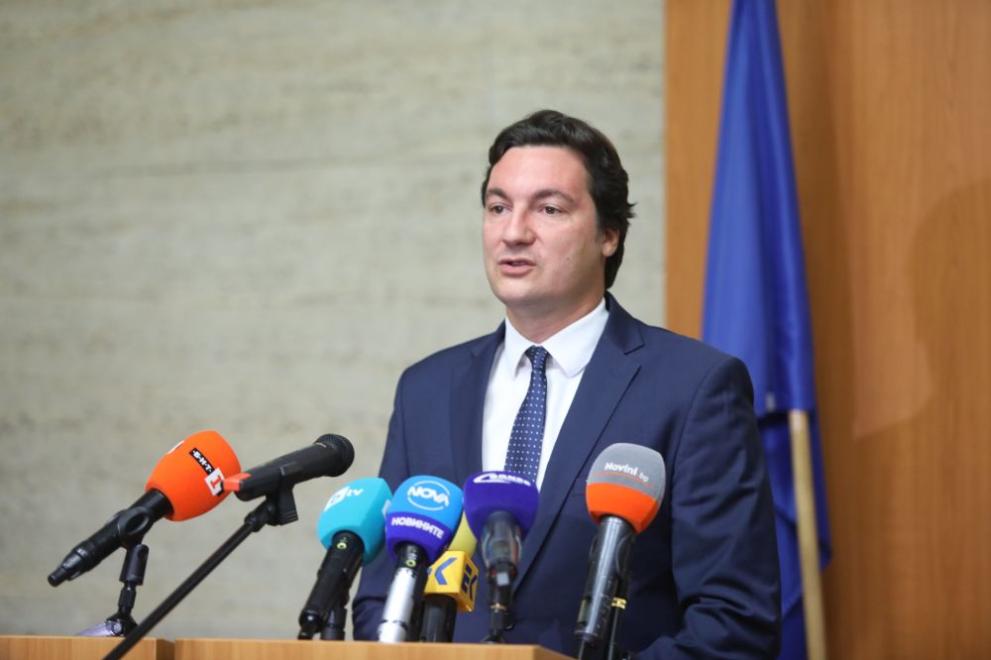 Според правосъдния министър Крум Зарков има сериозна заплаха България да