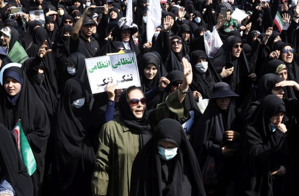 Командването на иранската полиция предупреди, че нейните структури ще се