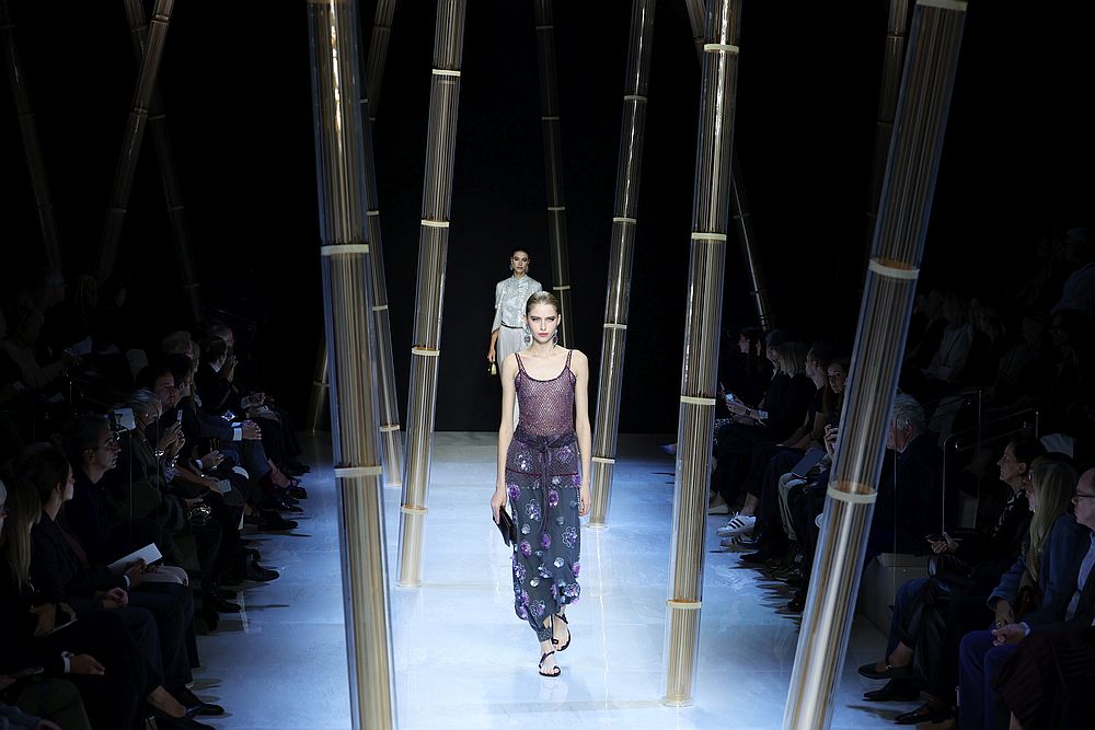 Ревю на Джорджо Армани на Седмицата на модата в Милано
