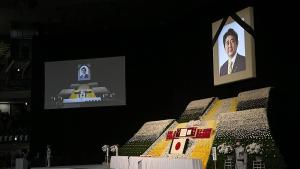 В Токио започна държавната траурна церемония за бившия премиер Шиндзо