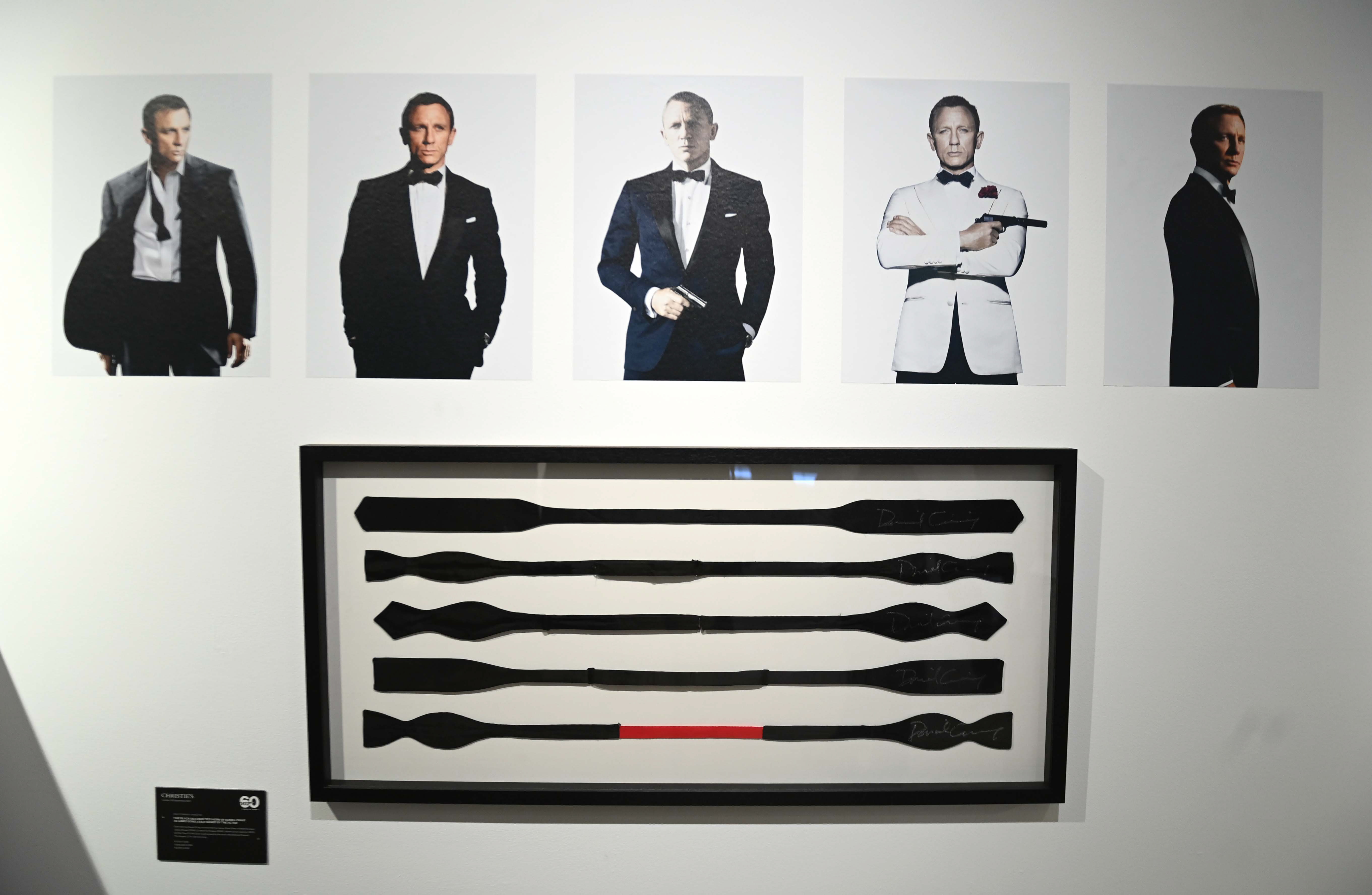 Джеймс Бонд