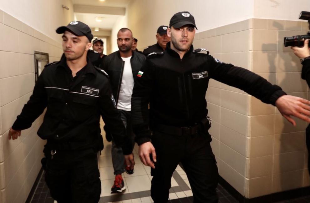 Съжалявам за случилото се. Това ми е за първи път“,