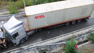 Тир катастрофира на магистрала Струма