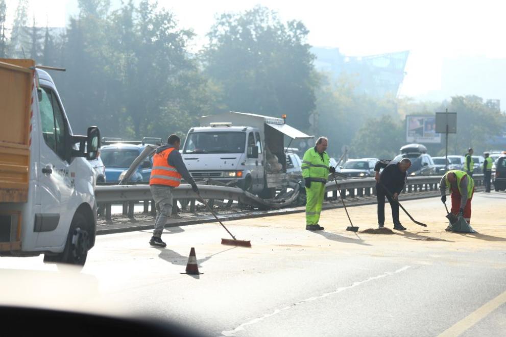  Автобус на градския превоз катастрофира на Цариградско шосе 
