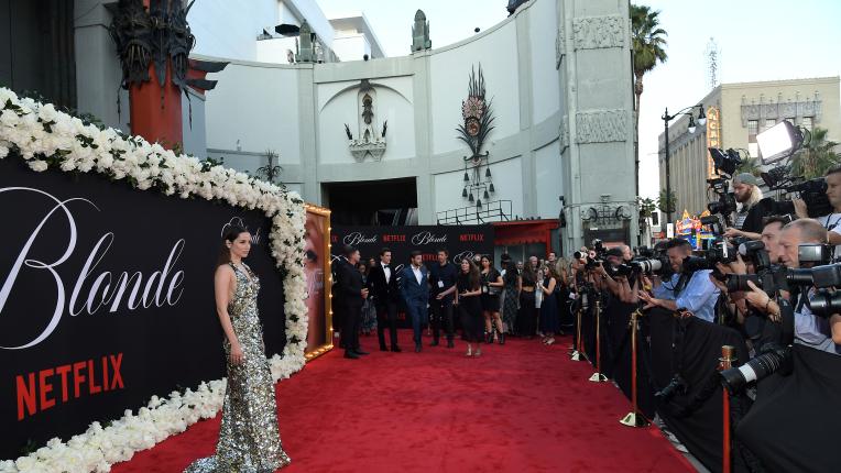  Ана де Армас свети на премиерата на Blonde в Лос Анджелис 