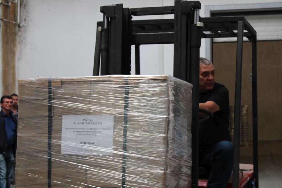 300 000 бюлетини за извънредните парламентарни избори на 2 октомври