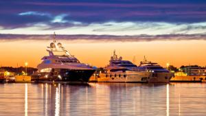 В Монте Карло се провежда най престижното изложение на луксозни лодки