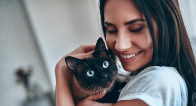 котка и стопанин