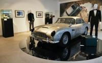 Aston Martin DB5 stunt James Bond