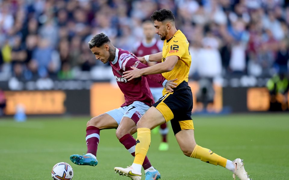 Отборът на Уест Хям успя да победи с 2:0 тима