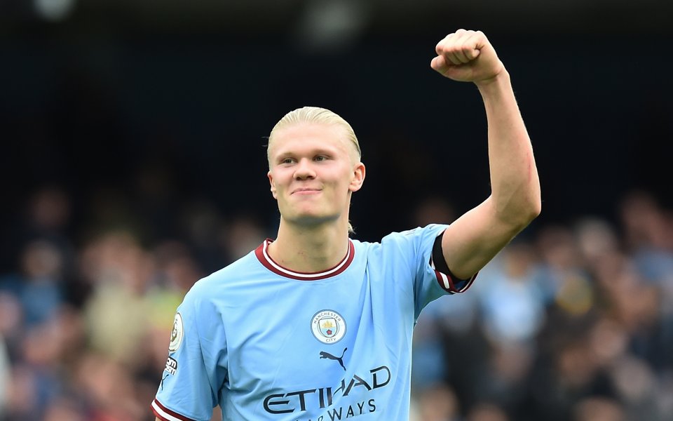 Той е на 22 години, получава милиони и вече е