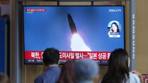 Северна Корея изстреля в събота балистична ракета съобщиха южнокорейските въоръжени